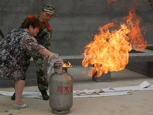 煤氣罐著火怎麼辦煤氣罐著火的正確處理方法